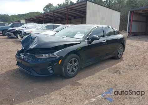 2022 Kia K5 Lxs z USA, uszkodzony, nr VIN 5XXG14J26NG147643